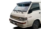 Козирьок на лобове скло для Mitsubishi L300 - 5