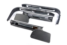 Пороги пластикові з підсвічуванням (чорні) для Toyota Land Cruiser 200