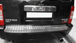 Накладка на задній бампер (нерж) для Dodge Nitro 2007- рр