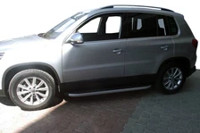 Бокові пороги BlackLine (2 шт, алюміній) для Volkswagen Tiguan 2007-2016 рр
