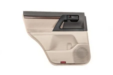 Рестайлінгова обшивка дверей (1 шт) для Toyota Land Cruiser 200