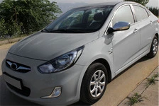 Накладки на дзеркала без вирізу під поворот (2 шт) Carmos - турецька сталь для Hyundai Accent 2011-2017 рр