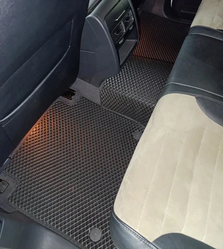 Килимки EVA (чорні) для Volkswagen Touareg 2010-2018 рр