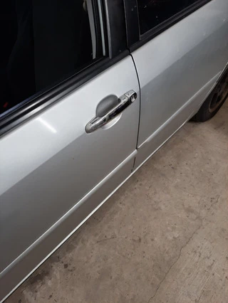 Накладки на ручки (4 шт) Carmos - турецька сталь для Toyota Corolla 2002-2007 рр