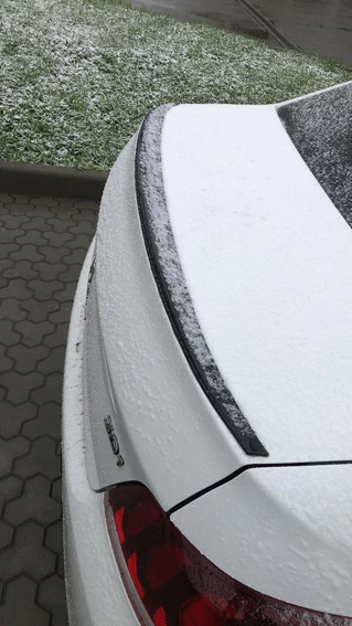 Спойлер LIP (Sunplex, чорний) (118,5см *5,5см) для Peugeot 301