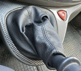 Шкіряний чохол КПП для Renault Trafic 2001-2015 рр