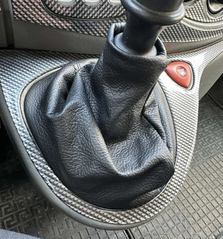 Шкіряний чохол КПП для Renault Trafic 2001-2015 рр