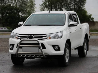 Передній захист QT008 (нерж) для Toyota Hilux 2015- рр