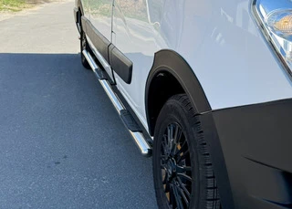 Бічні труби BB002 (2 шт., нерж.) Коротка база для Nissan NV400 2010-2024 рр