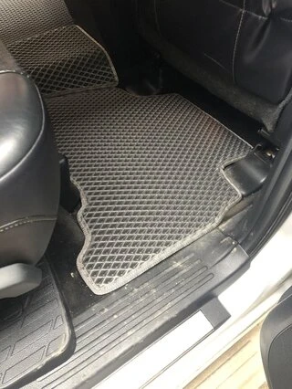 Килимки EVA (чорні) 7 місцевий, 2010-2013 для Lexus GX460