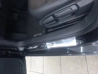 Накладки на пороги Carmos V2 (4 шт, нерж) для Volkswagen Jetta 2011-2018 рр