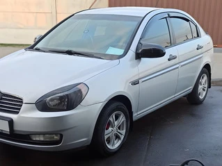 Накладки на дзеркала BMW-Style (2 шт) для Hyundai Accent 2006-2010 рр