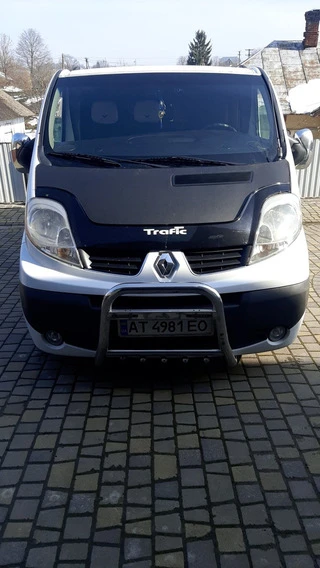 Чохол капота (шкірозамінник) для Renault Trafic 2001-2015 рр