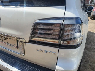 Задні стопи 2012-2015 (Supercharger, 2 шт) для Lexus LX570/450d