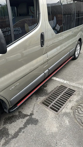 Бокові пороги Maya Red (2 шт., алюміній) Довга база для Nissan Primastar 2002-2014 рр