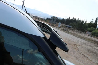 Козирьок на лобове скло (чорний глянець, 5мм) для Fiat Doblo II 2010-2022 рр