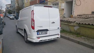 Накладка на задній бампер (під фарбування) для Ford Custom 2013-2022 рр