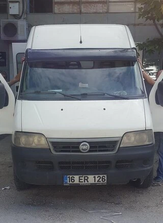 Козирьок на лобове скло (чорний глянець, 5мм) для Citroen Jumper 1995-2006 рр