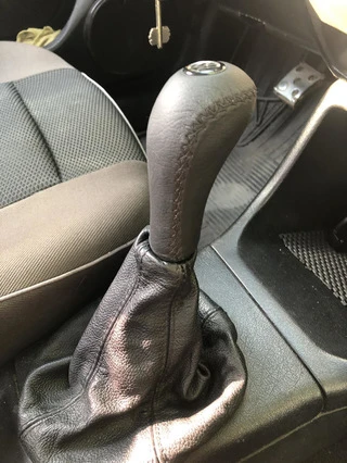 Ручка КПП (шкіра) для Volkswagen Golf 3