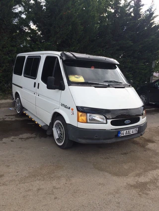 Козирьок на лобове скло (чорний глянець, 5мм) для Ford Transit 1991-2000 рр