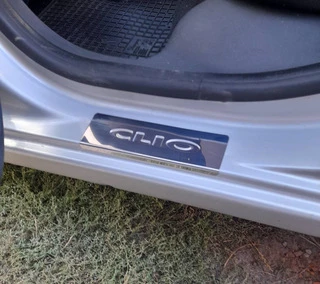 Накладки на пороги Carmos (4 шт, нерж.) для Renault Clio IV 2012-2019 рр