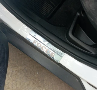 Накладки на пороги Carmos V1 (4 шт., нерж.) для Ford Focus III 2011-2017 рр