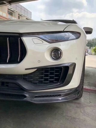 Комплект обвісів Mansoru (натуральний карбон) для Maserati Levante