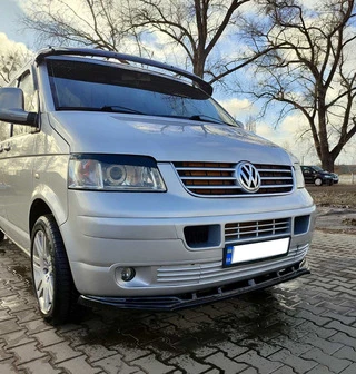 Передня лип накладка (ABS) для Volkswagen T5 Multivan 2003-2010 рр