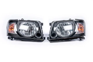 Передня оптика Safari Black (2004-2008, 2шт) для Nissan Patrol Y61 рр