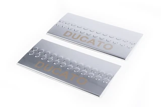 Накладки на внутрішні пороги Carmos V1 (2 шт, нерж) для Fiat Ducato 2006-2025 рр