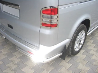 Задні куточки AK003 (2 шт., нерж) для Volkswagen T5 Multivan 2003-2010 рр