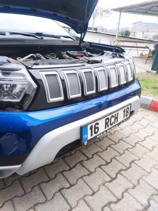 Передня решітка (сіра) для Dacia Duster 2018-2024 рр