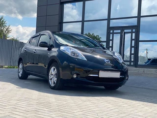 Вітровики (4 шт, HIC) для Nissan Leaf 2010-2017 рр