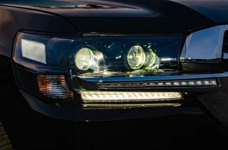Передні фари 2016-2025 (Executive) для Toyota Land Cruiser 200