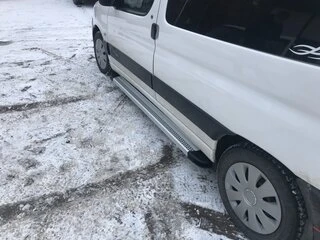 Бокові пороги Maya V2 (2 шт., алюміній) для Peugeot Partner 1996-2008 рр