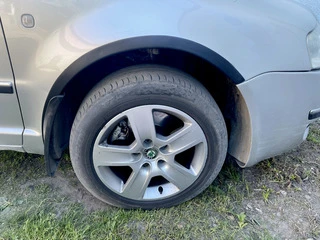 Накладки на арки (4 шт, чорні) ABS - пластик для Skoda Superb 2001-2009 рр