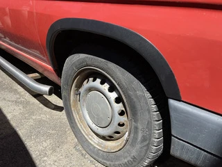 Накладки на арки (4 шт, чорні) Чорна нержавейка для Mercedes Vito W638 1996-2003 рр