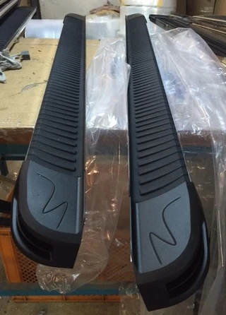 Бокові пороги Maya V1 (2 шт., алюміній) XL &ndash; Довга база для Opel Vivaro 2019- рр