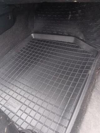 Гумові килимки з бортом (4 шт, Polytep) для Volkswagen Golf 4