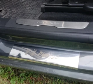 Накладки на пороги Carmos (4 шт., нерж.) для Citroen C-4 Picasso 2013-2022 рр