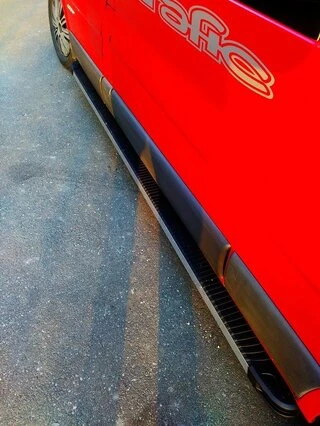 Бокові пороги Maya (2 шт., алюміній) Коротка база для Nissan Primastar 2002-2014 рр