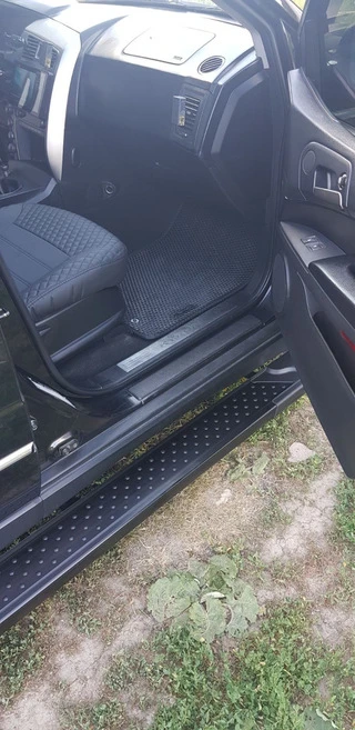 Бокові пороги Allmond Black (2 шт., Алюміній) для SsangYong Kyron 2005-2014 рр