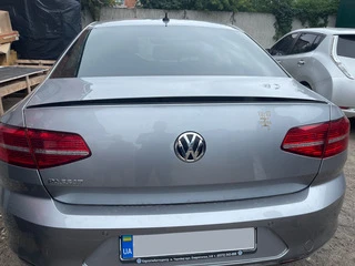 Спойлер LIP (Sunplex, чорний) (115,8см * 6,3см) для Volkswagen Passat B8 2015-2023 рр