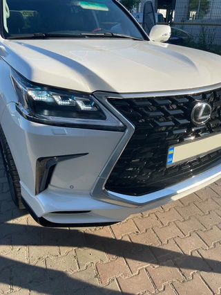 Комплект рестайлінгу з моделі 2008-2016 на TRD Sport () для Lexus LX570/450d