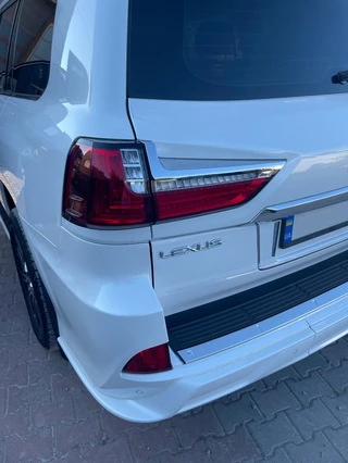 Комплект рестайлінгу з моделі 2008-2016 на TRD Sport () для Lexus LX570/450d