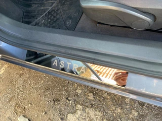 Накладки на пороги Carmos V1 (4 шт, сталь) для Opel Astra H 2004-2013 рр