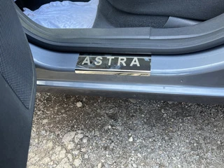 Накладки на пороги Carmos V1 (4 шт, сталь) для Opel Astra H 2004-2013 рр