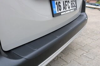 Накладка на задній бампер (ABS) для Opel Combo 2019- рр