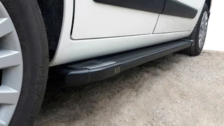 Бокові пороги Rainbow Black (2 шт, алюмін. профілю.) для Citroen Nemo