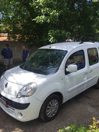 Рейлінги чорні Стандартна база, Чавунні ніжки для Renault Kangoo 2008-2020 рр